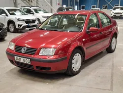 Mörkröd Begagnad 1998 VW Bora Trendline Sedan | 19 900 kr