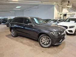 Grå (grafit grå metallic) Begagnad 2022 Mercedes GLC300e AMG line SUV | 419 000 kr (Marknadspris)