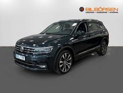 Grön Begagnad 2018 VW Tiguan Allspace R-line SUV | 339 900 kr (Marknadspris)