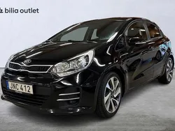 Svart Begagnad 2016 Kia Rio Halvkombi | 84 900 kr (Marknadspris)