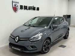 Grå Begagnad 2018 Renault Clio IV Urban Halvkombi | 114 700 kr (Lite dyr)