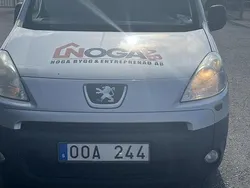 Grå Begagnad 2010 Peugeot Partner Minibuss | 12 900 kr (Marknadspris)