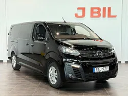 Svart Begagnad 2023 Opel Vivaro-e Combi Van | 374 875 kr (Superpris)