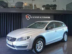 Silver Begagnad 2015 Volvo V60 CC Momentum Kombi | 144 900 kr (Lite dyr)