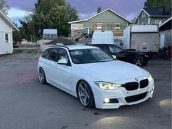 Vit Begagnad 2018 BMW 320 Sport Line Kombi | 145 000 kr (Marknadspris)