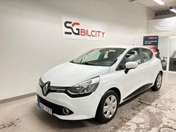 Vit Begagnad 2013 Renault Clio IV Halvkombi | 49 900 kr (Marknadspris)