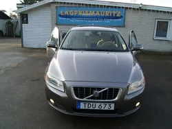 Ljusbrun Begagnad 2010 Volvo V70 Momentum Kombi | 75 000 kr (Marknadspris)