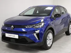 Blå Ny 2024 Renault Captur Evolution SUV | 283 700 kr (Marknadspris)