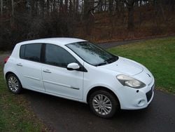 Begagnad 2011 Renault Clio R.S. Halvkombi | 32 000 kr (Marknadspris)