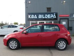 Röd Begagnad 2011 VW Golf VII Halvkombi | 49 900 kr (Marknadspris)