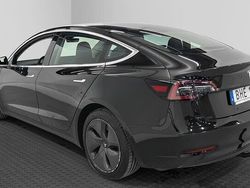 Svart Begagnad 2019 Tesla Model 3 Long Range AWD Sedan | 215 000 kr