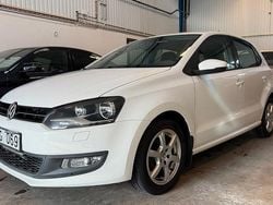 Vit Begagnad 2011 VW Polo Halvkombi | 59 000 kr (Marknadspris)