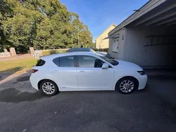 Vit Begagnad 2011 Lexus CT200h Executive Line Halvkombi | 110 000 kr (Marknadspris)