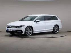Vit Begagnad 2021 VW Passat Executive Kombi | 275 000 kr (Marknadspris)