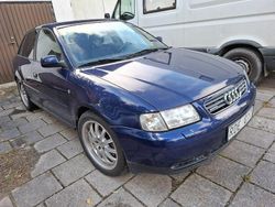 Blå Begagnad 2000 Audi A3 Halvkombi | 29 000 kr