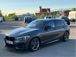 Grå Begagnad 2019 BMW 120 Shadowline Halvkombi | 229 500 kr (Bra pris)