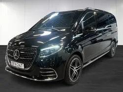 Svart Begagnad 2024 Mercedes V300 Avantgarde Minibuss | 719 920 kr (Superpris)