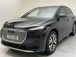 Svart Begagnad 2024 Audi Q4 e-tron Advanced SUV | 469 000 kr (Marknadspris)