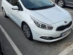 Vit Begagnad 2013 Kia Ceed EX Halvkombi | 42 000 kr (Bra pris)