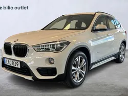 Vit Begagnad 2016 BMW X1 Sport Line SUV | 229 900 kr (Marknadspris)