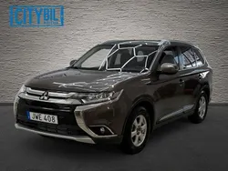 Mörkgrå Begagnad 2015 Mitsubishi Outlander SUV | 149 900 kr (Marknadspris)