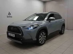 Grå Begagnad 2024 Toyota Corolla Cross SUV | 399 900 kr