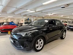 Svart Begagnad 2019 Toyota C-HR Active SUV | 159 900 kr (Marknadspris)