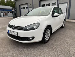 Vit Begagnad 2010 VW Golf Halvkombi | 44 999 kr (Marknadspris)