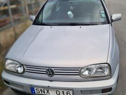 Pärlmetallisk Begagnad 1996 VW Golf Cabriolet Cab | 17 000 kr