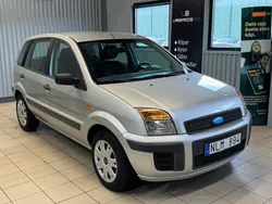 Grå Begagnad 2007 Ford Fusion Halvkombi | 24 900 kr (Marknadspris)