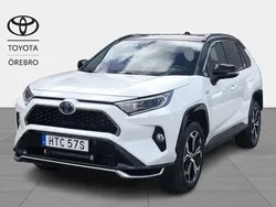 Vit Begagnad 2020 Toyota RAV4 Hybrid Style SUV | 399 900 kr (Marknadspris)