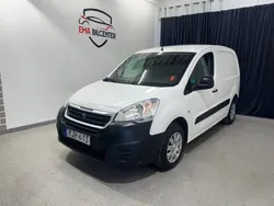 Vit Begagnad 2017 Peugeot Partner Minibuss | 59 900 kr (Bra pris)