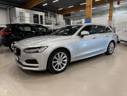 Silver Begagnad 2018 Volvo V90 Momentum Kombi | 219 000 kr (Marknadspris)