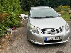 Silver Begagnad 2010 Toyota Avensis Business Edition Kombi | 32 000 kr (Lite dyr)