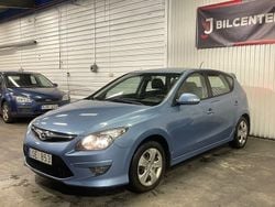 Ljusblå Begagnad 2011 Hyundai i30 Halvkombi | 38 900 kr (Lite dyr)