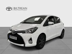 Vit Begagnad 2015 Toyota Yaris Active Halvkombi | 135 000 kr (Marknadspris)