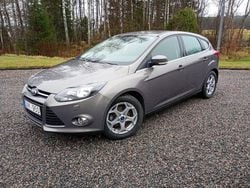 Mörkgrå Begagnad 2014 Ford Focus Halvkombi | 62 000 kr (Bra pris)