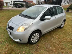 Silver Begagnad 2008 Toyota Yaris Halvkombi | 36 000 kr (Marknadspris)