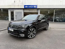 Svart Begagnad 2016 VW Tiguan GTS SUV | 219 900 kr