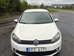 Vit Begagnad 2010 VW Golf Halvkombi | 55 000 kr (Marknadspris)
