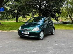 Grön Begagnad 2000 Toyota Yaris Halvkombi | 19 000 kr (Marknadspris)