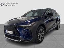 Mörkblå Begagnad 2022 Toyota bZ4X Executive SUV | 334 900 kr (Bra pris)