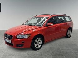 Röd Begagnad 2007 Volvo V50 Momentum Kombi | 34 900 kr (Marknadspris)