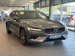 Grå Begagnad 2019 Volvo V60 Kombi | 239 900 kr (Marknadspris)