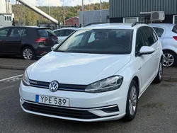Vit Begagnad 2018 VW Golf VII Kombi | 129 990 kr (Bra pris)