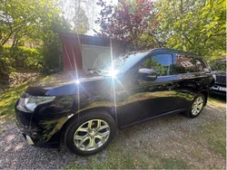 Svart Begagnad 2014 Mitsubishi Outlander P-HEV SUV | 150 000 kr (Marknadspris)