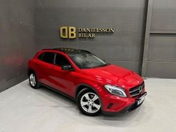 Röd Begagnad 2017 Mercedes GLA200 SUV | 179 800 kr (Superpris)