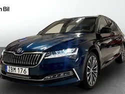 Blå (lava blue metallic) Begagnad 2023 Skoda Superb Business Line Kombi | 369 900 kr (Lite dyr)