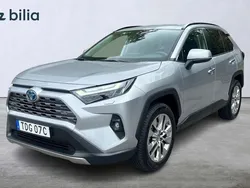 Silver Begagnad 2022 Toyota RAV4 Hybrid SUV | 439 900 kr (Marknadspris)