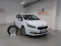 Vit Begagnad 2015 Kia Ceed Halvkombi | 124 900 kr (Dyr)